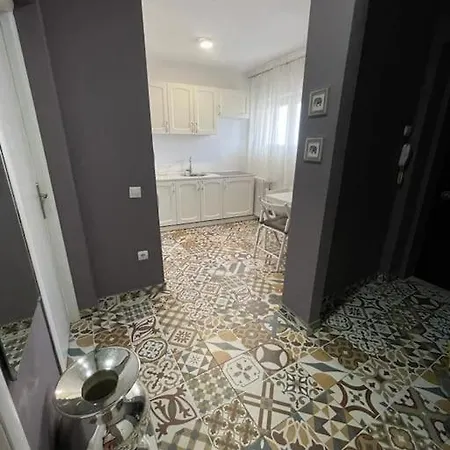 Lucomi'S Apartment Bucharest Exterior photo