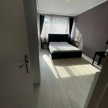 Lucomi'S Apartment Bucharest Exterior photo